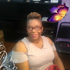 Meet your Posher, Yolanda